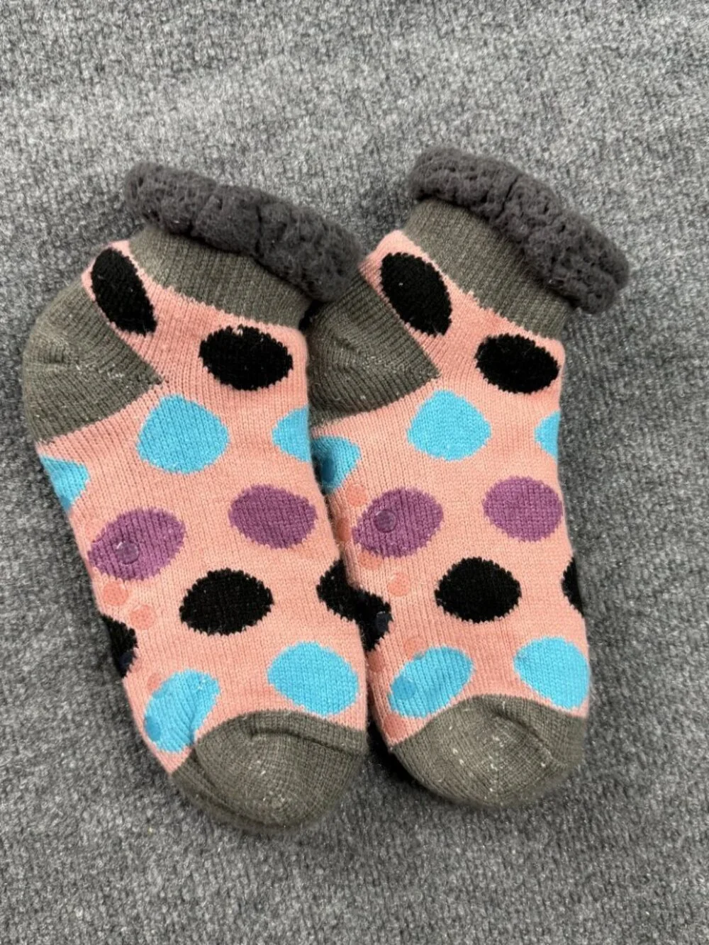 Cozy Non-Slip Slipper Socks Pink Polka Dot Gray Sherpa Cuff Size Small